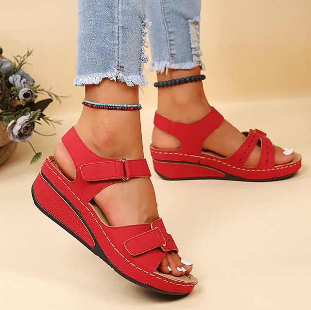 SoftStitch Women Flat Open Toe Sandals 7
