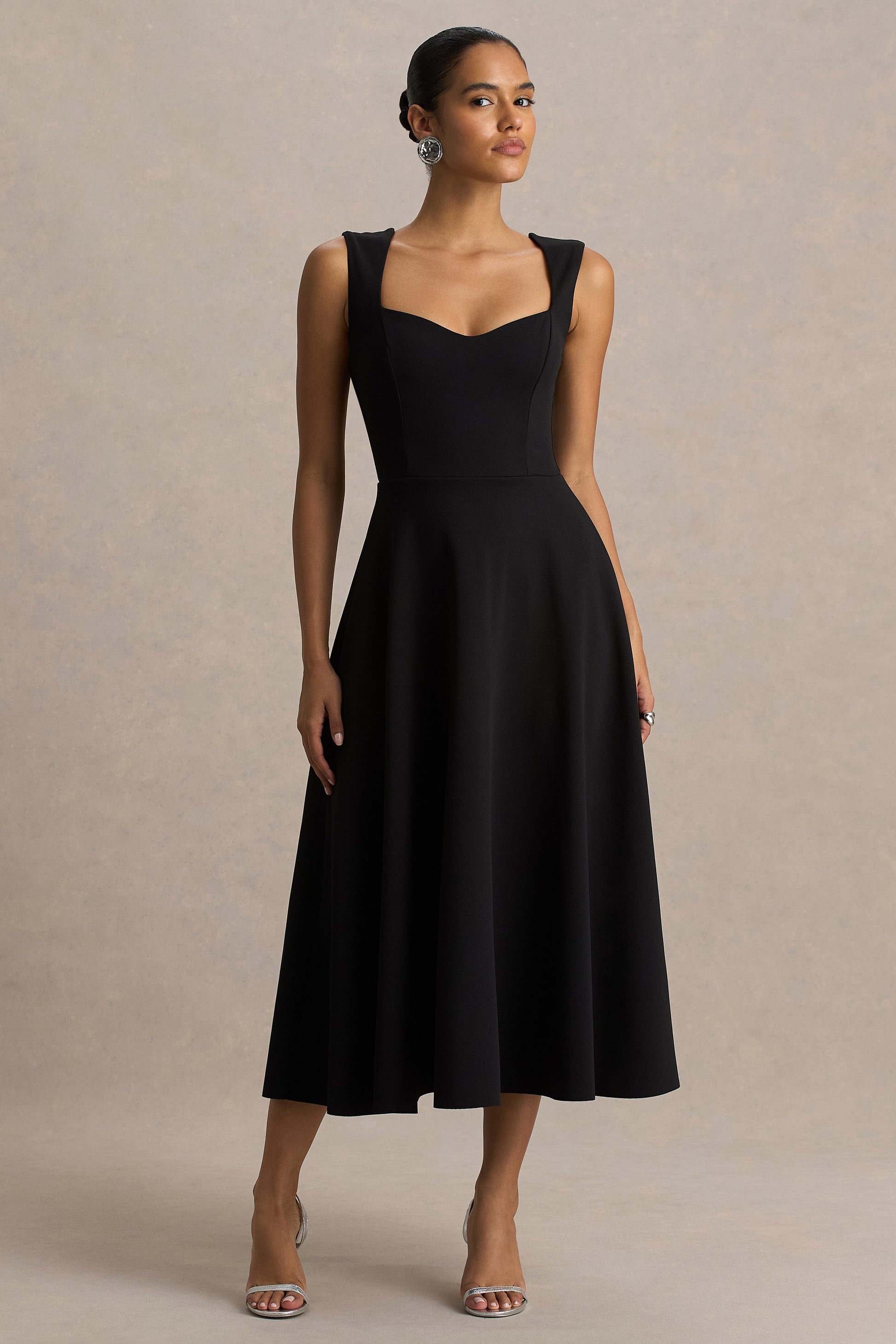 Andromeda | Black Sweetheart-Neck Midi Dress