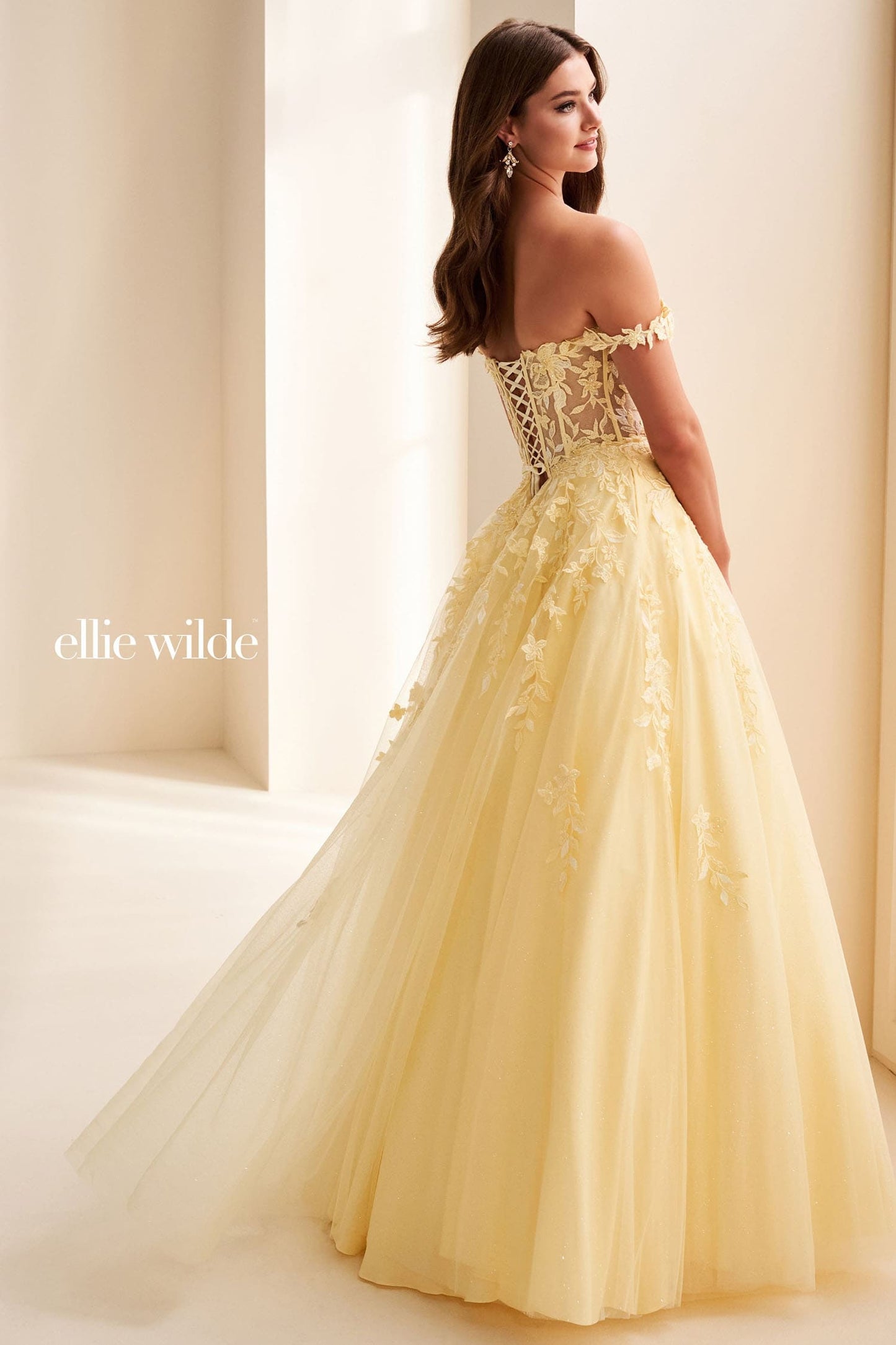 EW37028 Ellie Wilde