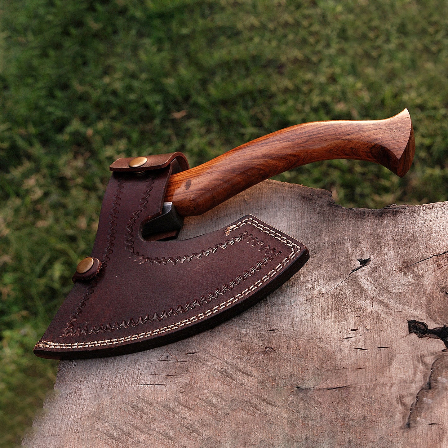 Custom Handmad Beautifull Hunting Damascus Steel Throwing Axe 1