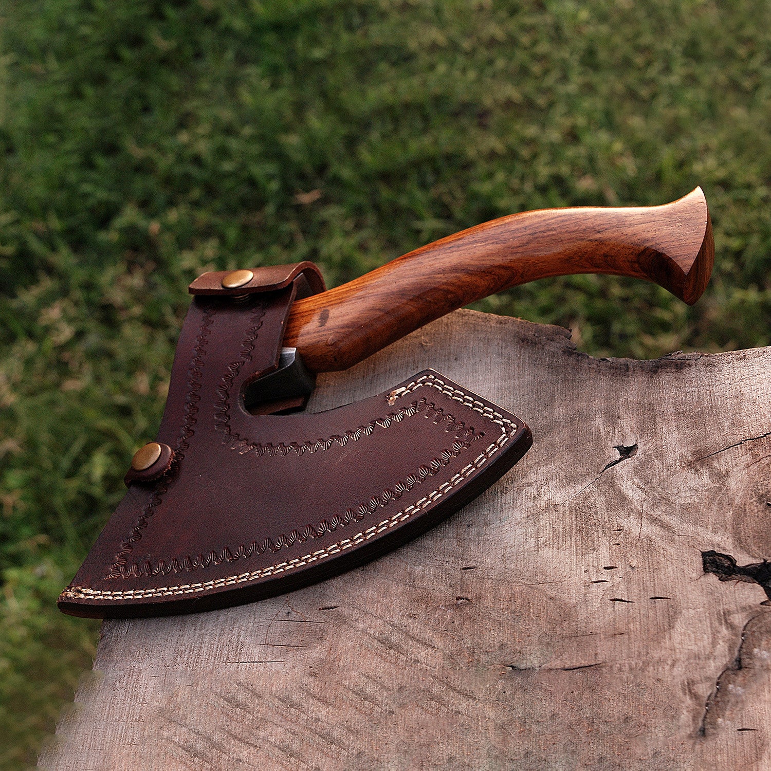 Custom Handmad Beautifull Hunting Damascus Steel Throwing Axe 1