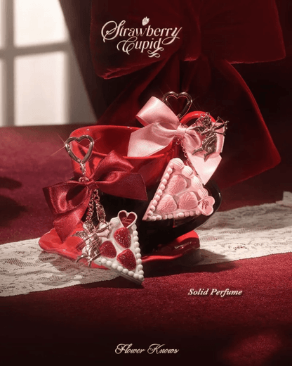 Flower Knows Strawberry Cupid Makeup Set  AllinOne Romantic Beauty Kit 2