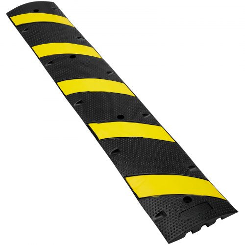 Heavy Duty Rubber Speed Hump High Lbs Capacity With Reflective Yellow Strip Channel For Asphalt Con 9