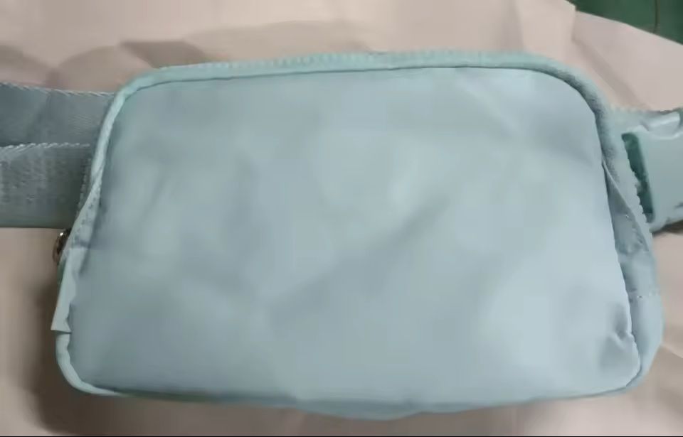 Metal Logo Yoga Sports Waist Bag 10