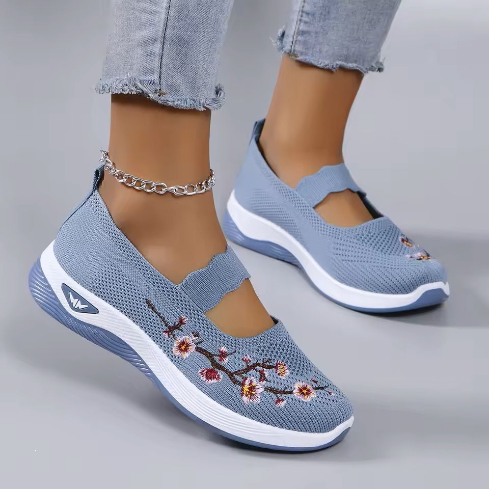 BreezeWalk Women Breathable Mesh Flat Sports Shoes 7