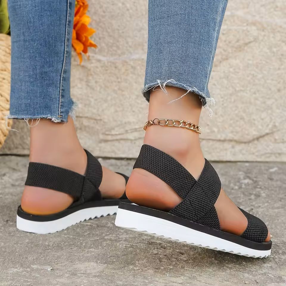 Women Black Flat Slide Sandals With Anti Slip Sole 2