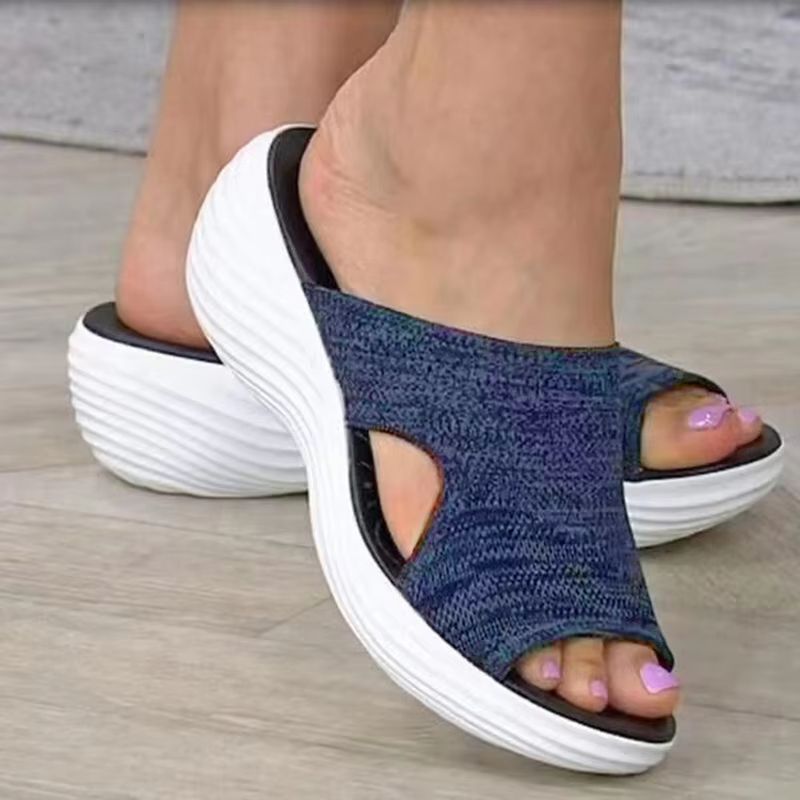 Women Lightweight Slip On Sandals With Low Heels  Elastic Summer Shoes For Casual Comfort 3