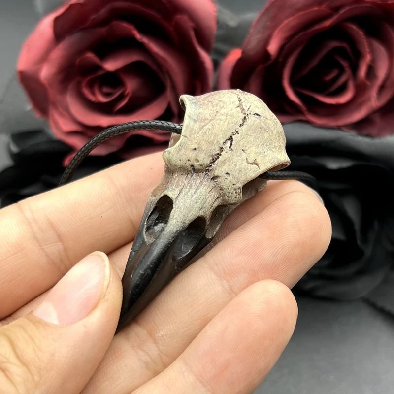 3D Gothic Raven Skull Necklace Replica In Resin For Halloween Or Everyday Wear 2