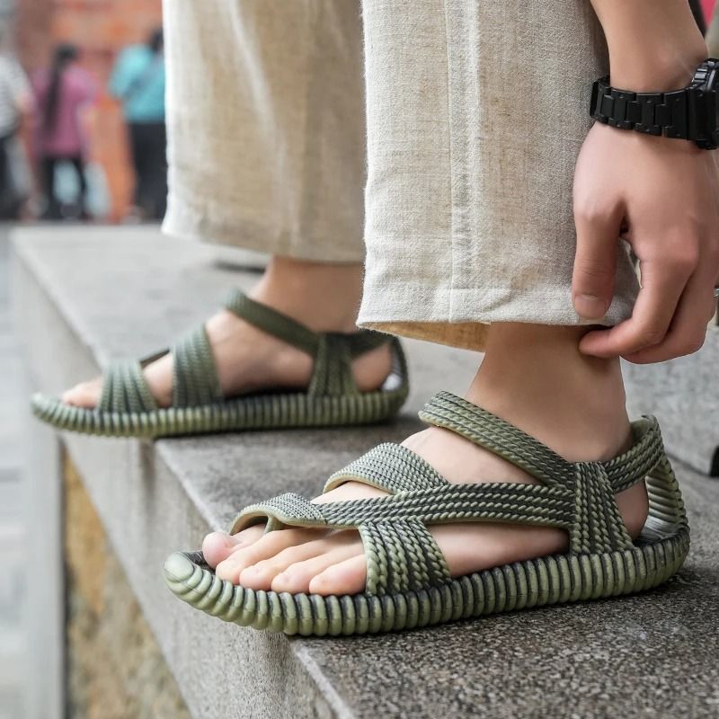 Mens Straw Sandals Casual Outdoor Flip Flops 3