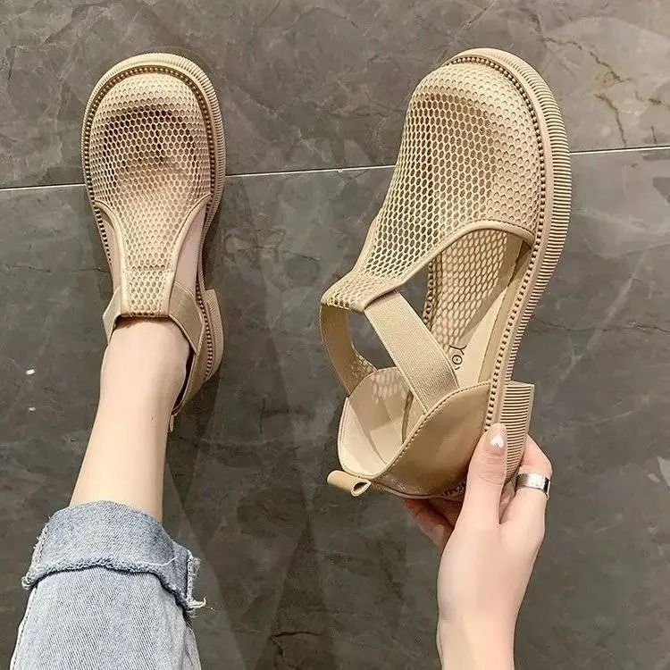 Closed Toe Breathable Flat Sandals for Women with Buckle Strap