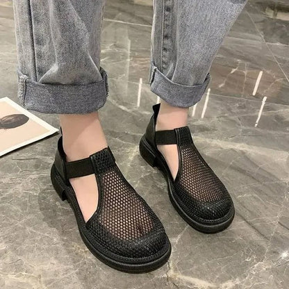 Closed Toe Breathable Flat Sandals For Women With Buckle Strap 4