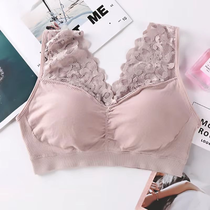 LuxeLace Seamless Wireless Lace Bra With PushUp Support 3