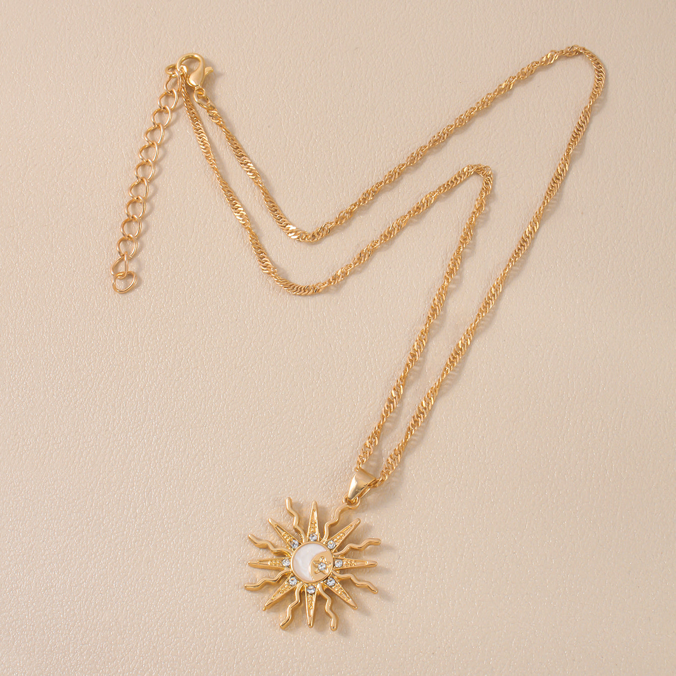 Vintage Gold Sun Moon Pendant Necklace for Women, Shining Rhinestone Unique Design, Trendy Geometric Choker
