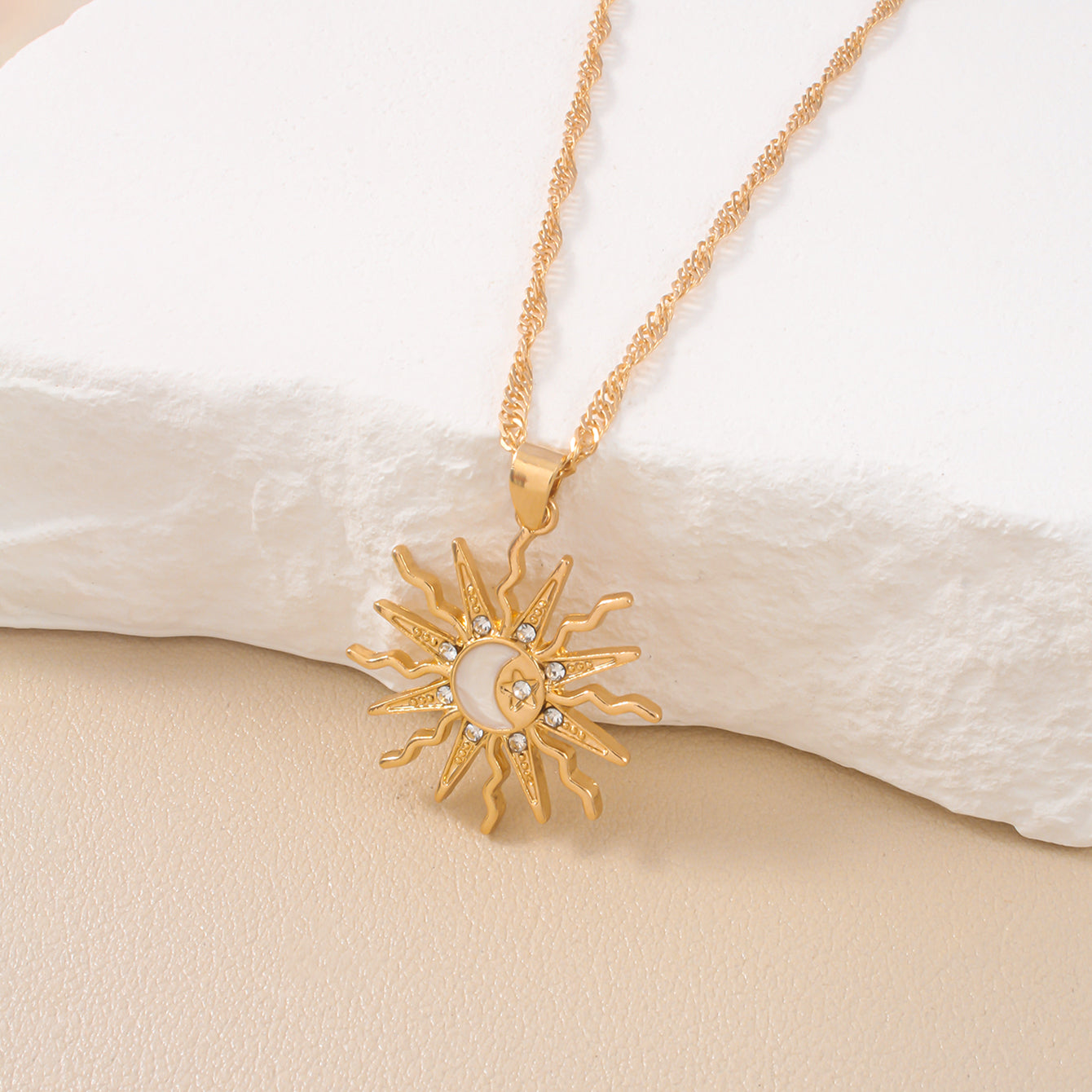 Vintage Gold Sun Moon Pendant Necklace for Women, Shining Rhinestone Unique Design, Trendy Geometric Choker
