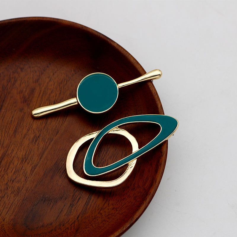 Asymmetric Metal Post Earrings For Women Enamel Fashion Jewelry Trendy Design New Styles