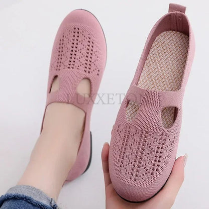 Summer Mesh Slip On Mother Shoes for Women Lightweight Breathable Non Slip Casual Sports Sneakers