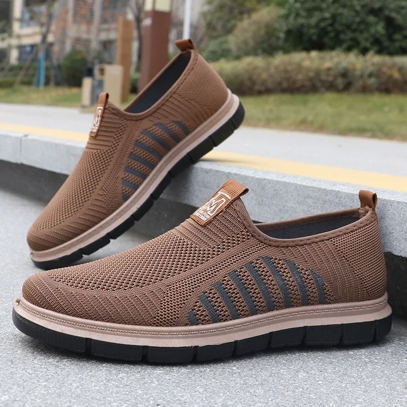 Breathable Mesh Running Shoes Lightweight Odor Resistant Sneakers For Men 3