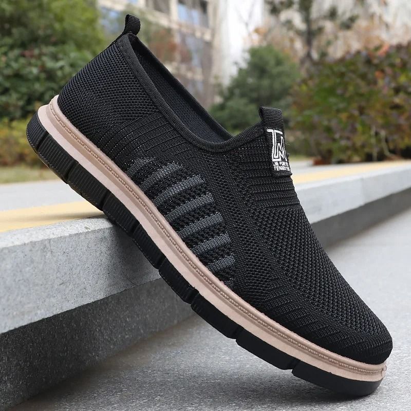 Breathable Mesh Running Shoes Lightweight Odor Resistant Sneakers For Men 5