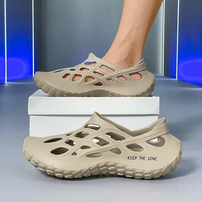 Mens Lightweight EVA Summer Clogs For Garden Beach Or Home Use 4