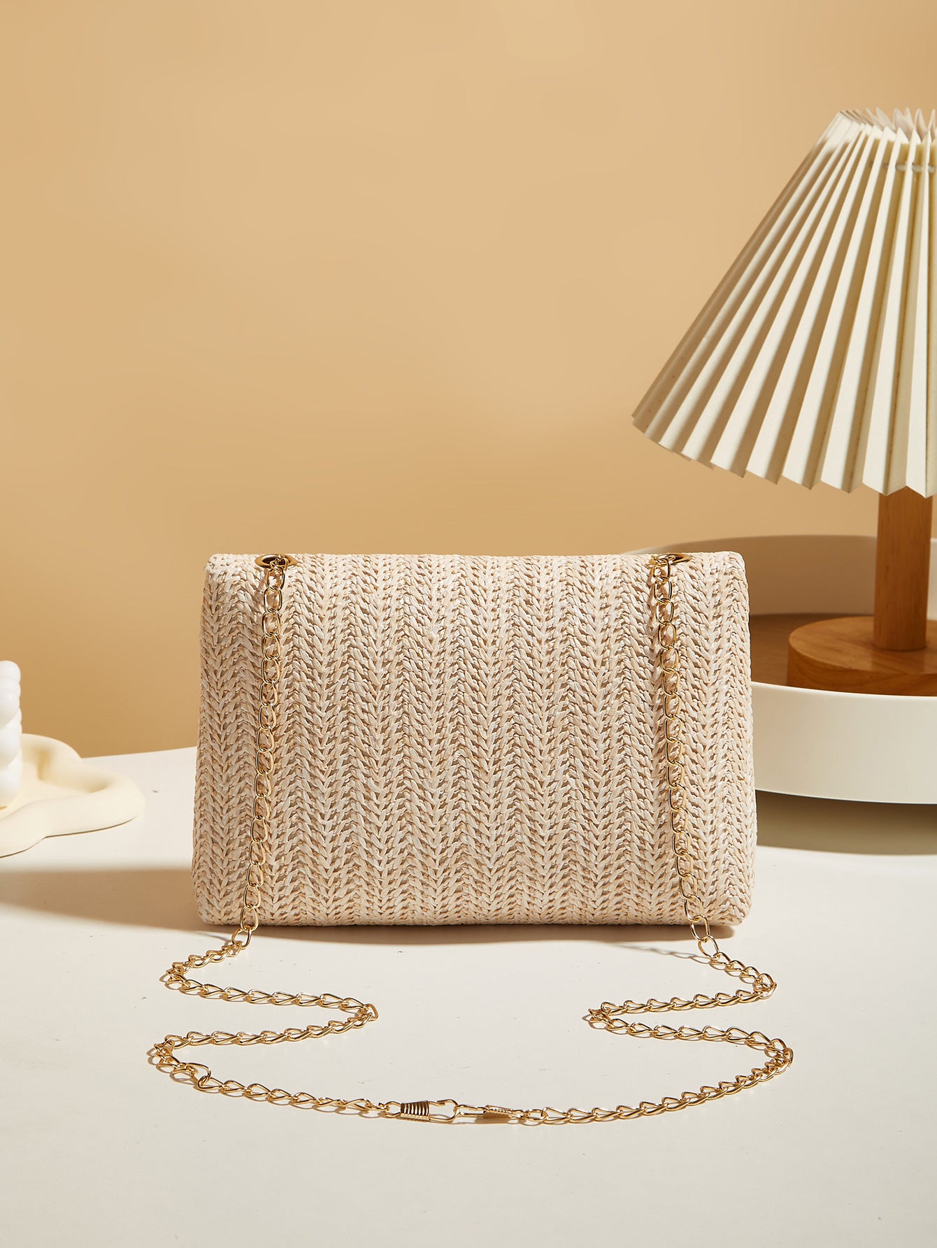 Korean Version Fashion Crossbody Bag, Trendy Grass Woven Handbag for Women, Small Lock Closure Square Purse