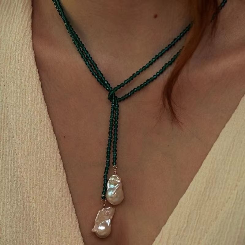 French Style Baroque Pearl And Green Sandstone Necklace For Women 1
