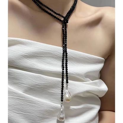 French Style Baroque Pearl And Green Sandstone Necklace For Women 2