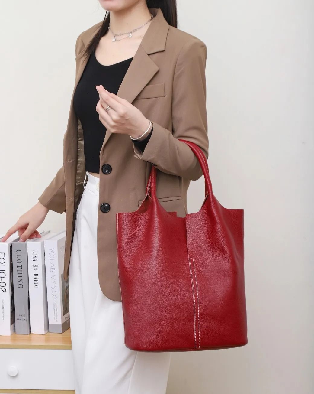 Genuine Leather Soft Cowhide Tote Bag With Large Capacity For Women Commuting Travel Or Daily Use 13