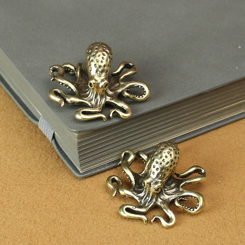 Miniature Retro Brass Octopus Figurine, Copper Tea Pet Animal Decor, Sea Creature Home Decoration Gift for Desktop