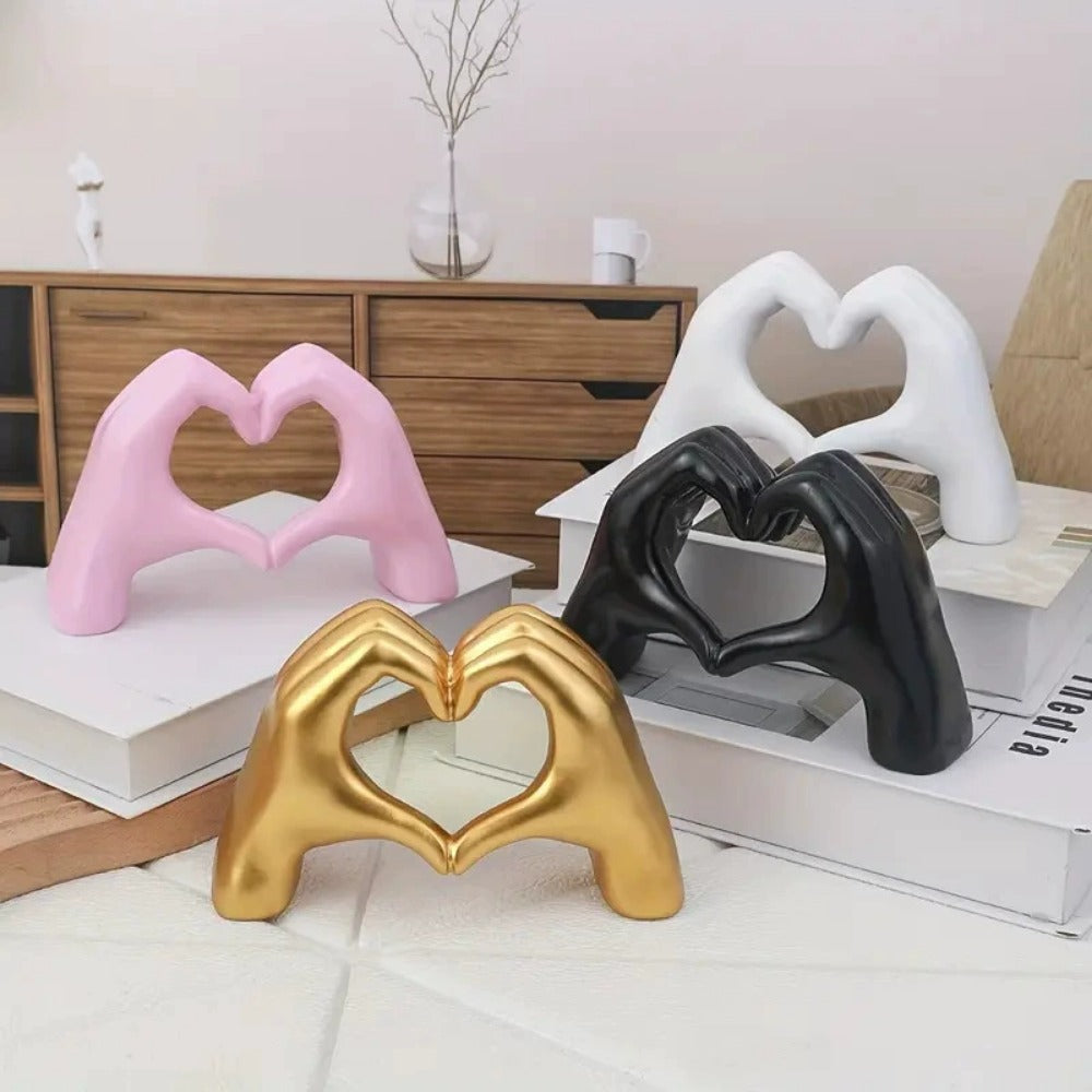 Modern Abstract Heart Hand Statue Love Figurines, Wedding Decoration, Desktop Accent for Bedroom, Living Room Decor