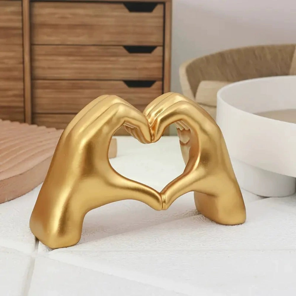 Modern Abstract Heart Hand Statue Love Figurines, Wedding Decoration, Desktop Accent for Bedroom, Living Room Decor