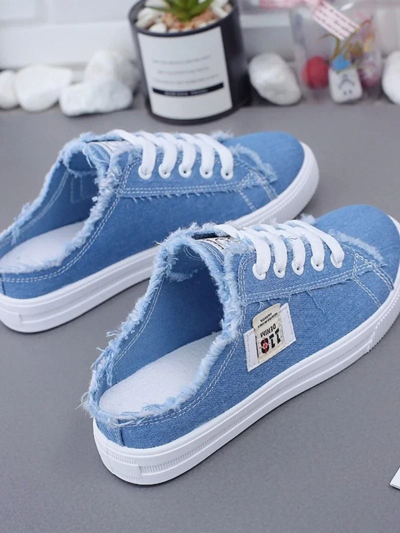 Women Canvas Sneakers With Low Upper And Lace Up Design For Everyday Casual Spring And Summer Wear 9