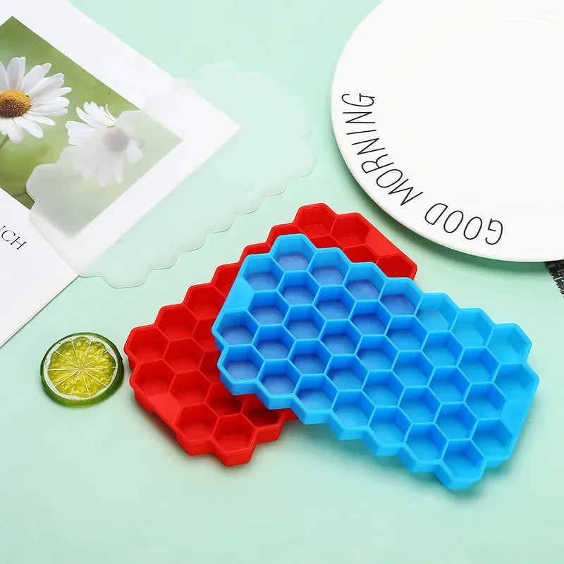 Reusable Honeycomb Ice Cube Tray Silicone Mold BPA-Free with Lid, Easy Release for Whiskey, Cocktails, Frozen Treats