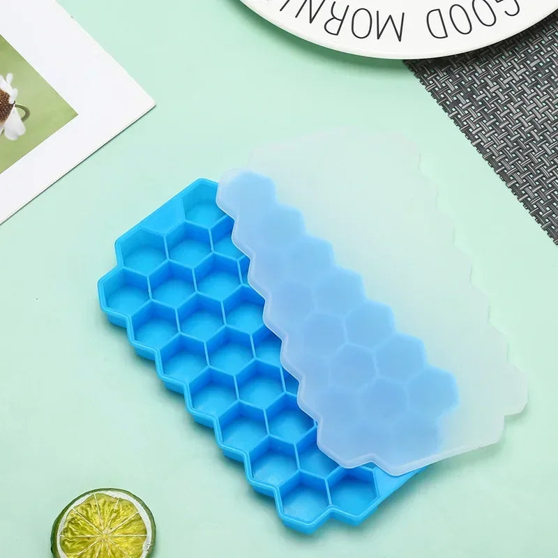 Reusable Honeycomb Ice Cube Tray Silicone Mold BPA-Free with Lid, Easy Release for Whiskey, Cocktails, Frozen Treats