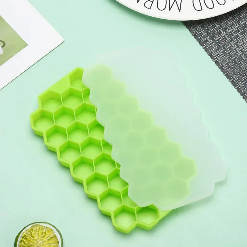 Reusable Honeycomb Ice Cube Tray Silicone Mold BPA-Free with Lid, Easy Release for Whiskey, Cocktails, Frozen Treats