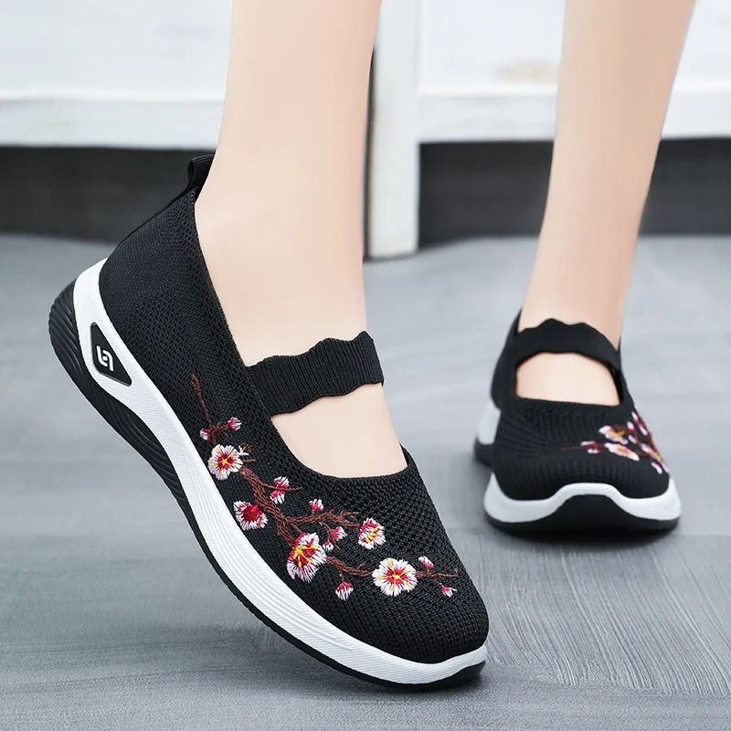 Womens Lightweight Summer Sneakers with Soft Non Slip Sole and Breathable Comfort