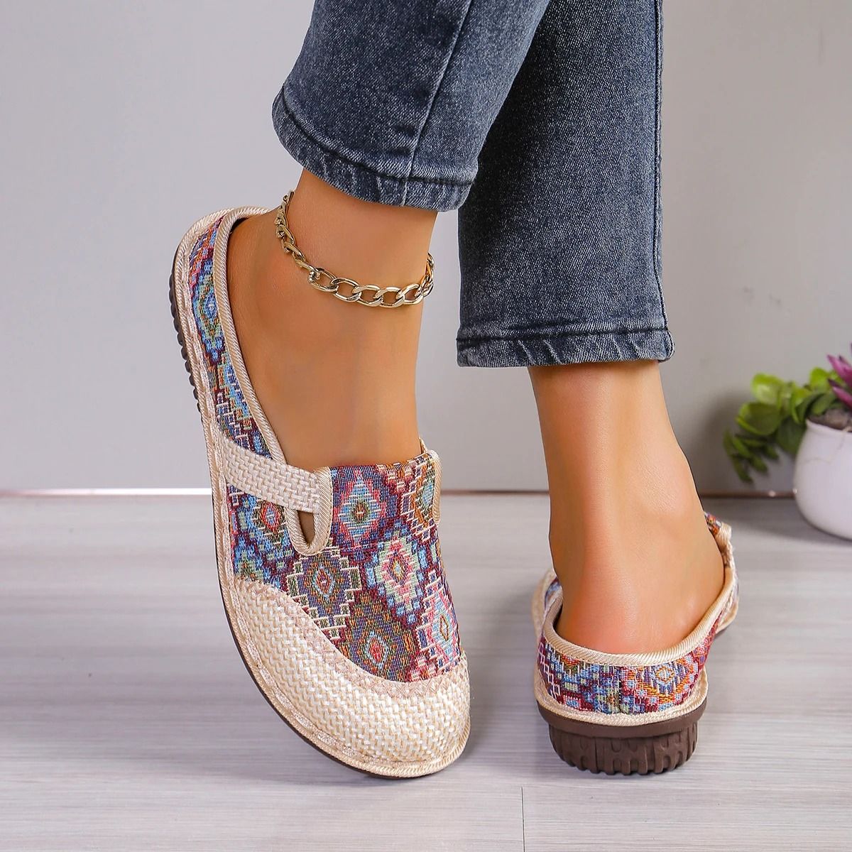 Womens Lightweight Summer Slip On Mules 2