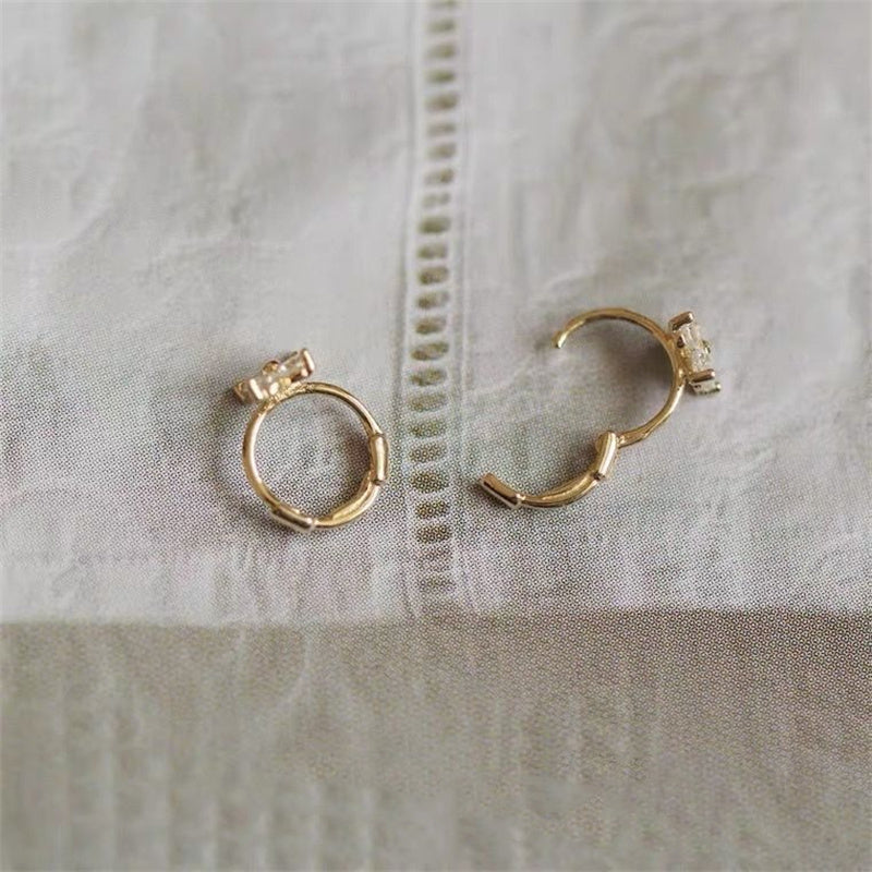 Trendy Cute Sweet Hollow Heart Zircon Hoop Earrings for Women, Classic Shiny Stud Earrings, Fashion Small Ear Buckle