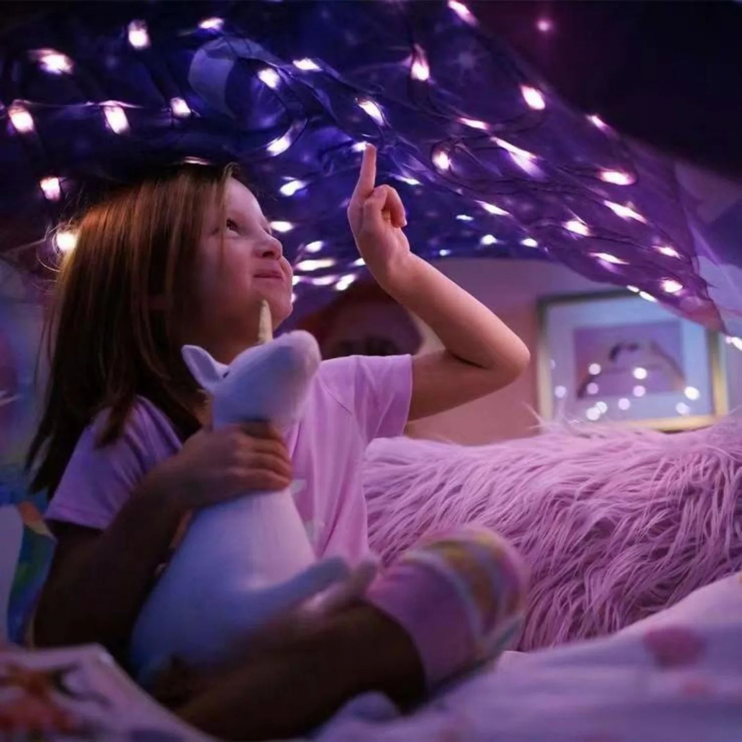 Dream Tent with Light Show and Storage Pocket for Kids Bed