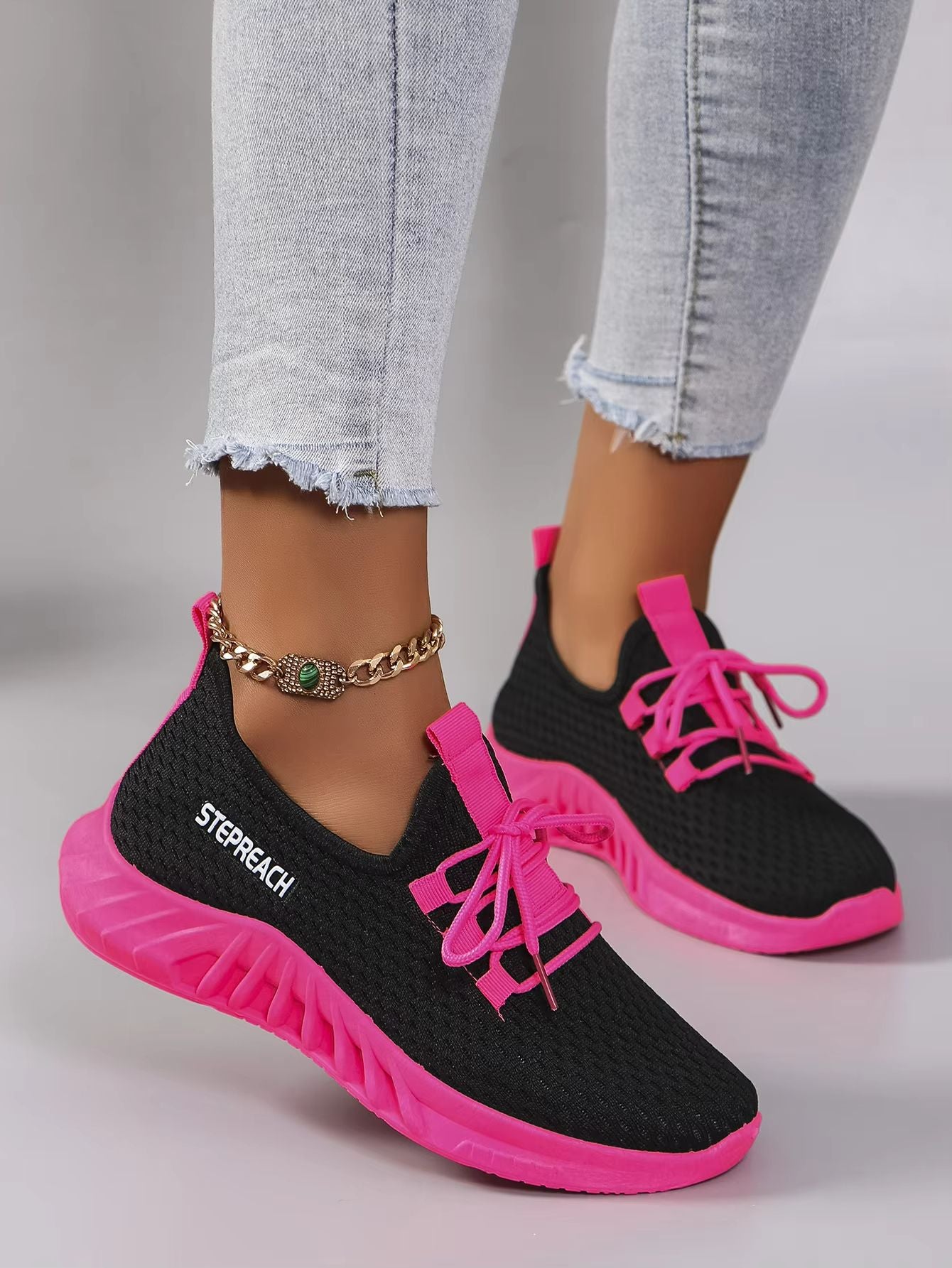 Women's Lightweight Breathable Color Block Sports Sneakers with Strap