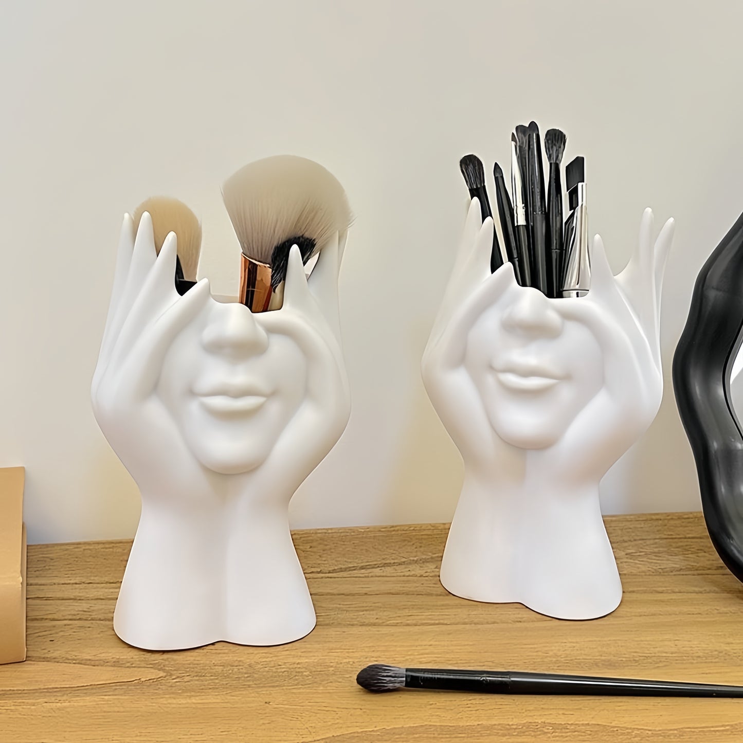 Nordic Creative Human Body Art Shaped Office Supplies, Multi-Functional Desktop Storage, Pen Holder, Makeup Brush Orga