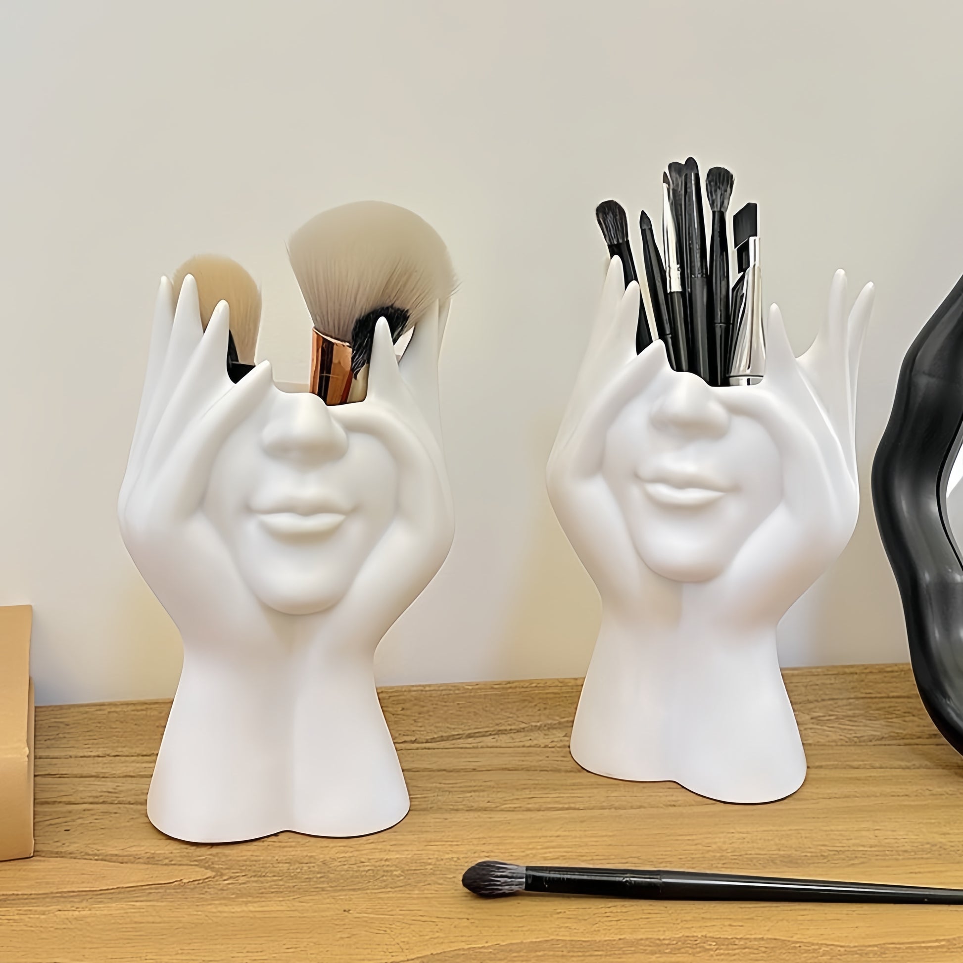 Nordic Creative Human Body Art Shaped Office Supplies, Multi-Functional Desktop Storage, Pen Holder, Makeup Brush Orga