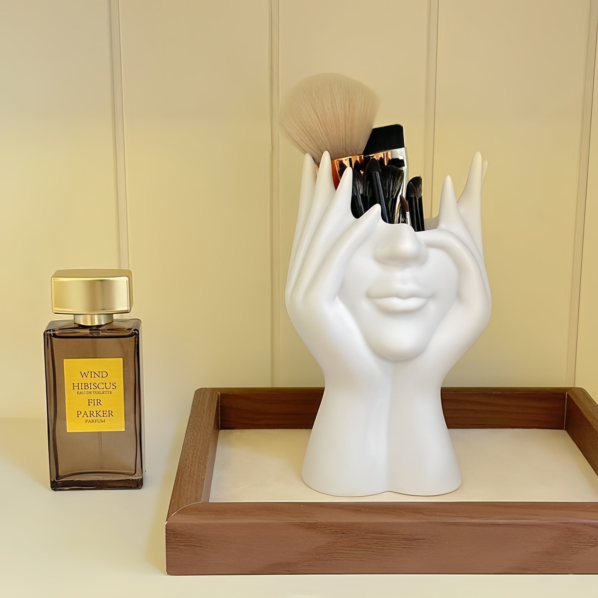 Nordic Creative Human Body Art Shaped Office Supplies, Multi-Functional Desktop Storage, Pen Holder, Makeup Brush Orga