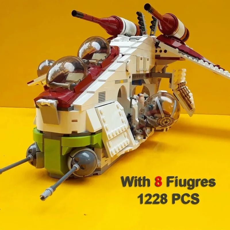 Star Gunship Building Blocks Model Set 1228 Pieces 1