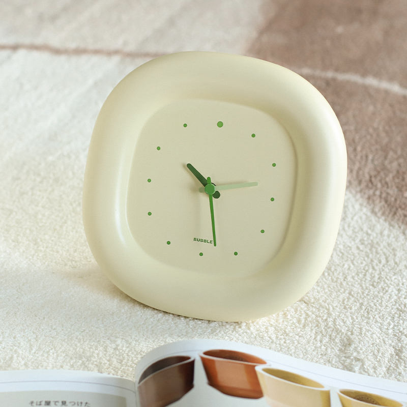 Bubble Design Wall Clock, Home Clock with Pointer Small Cute Interior Battery, Needle Clock for Bedroom or Living Room