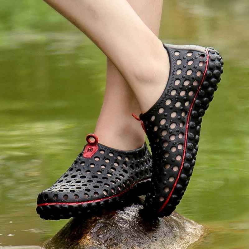 Men Aqua Sandals For Outdoor And Beach Comfort 2