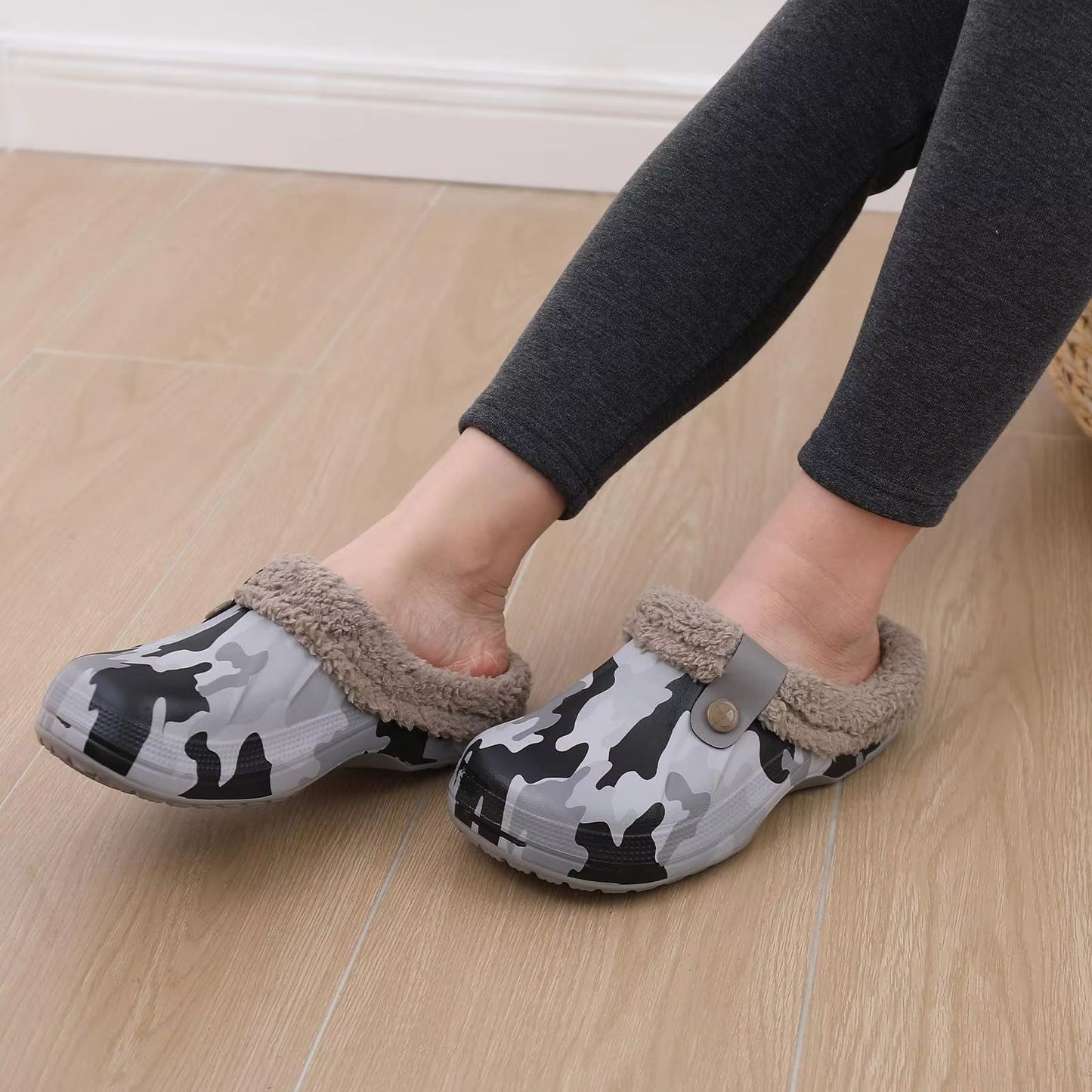 Shevalues Waterproof Fuzzy Mens Clogs Warm Fur Lined Slippers Indoor Outdoor Anti Slip House Shoes 5