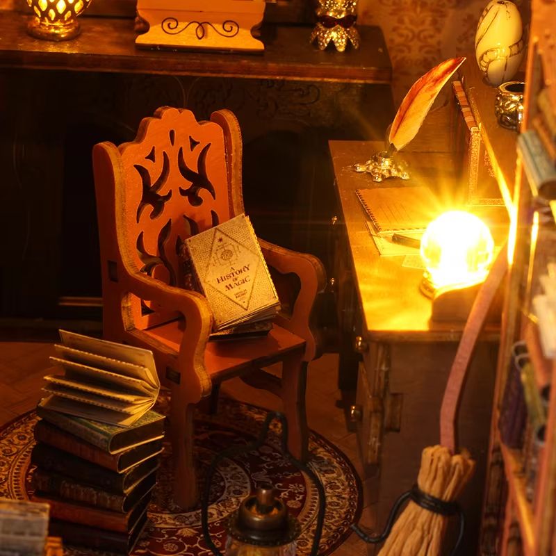 DIY Book Nook Kit Wooden Dollhouse Building Set LED Bookshelf Insert Miniature House Bookend 2