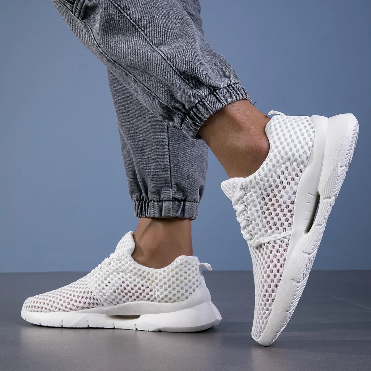 New White Mesh Breathable Lightweight Summer Shoes For Men 4