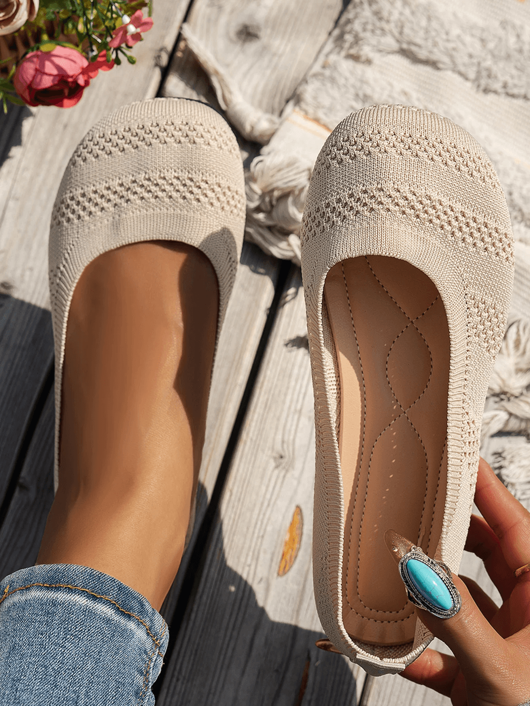 Womens Comfortable Round Toe Knit Flats Versatile SlipOn Shoes for AllDay Wear