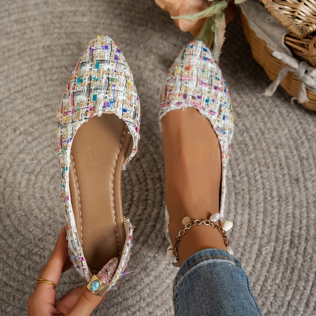 Elegant French Style Side Cut Pointed Toe Flat Shoes for Women